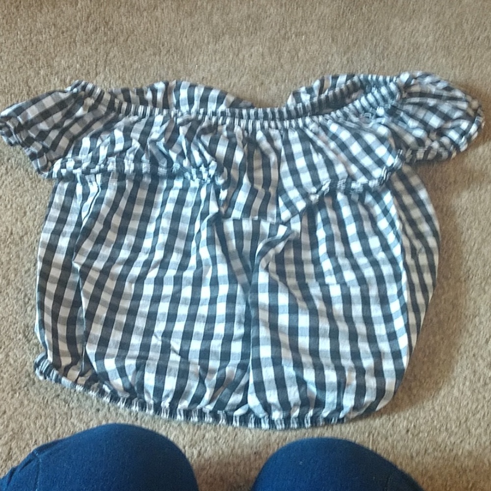 Black and White crop top